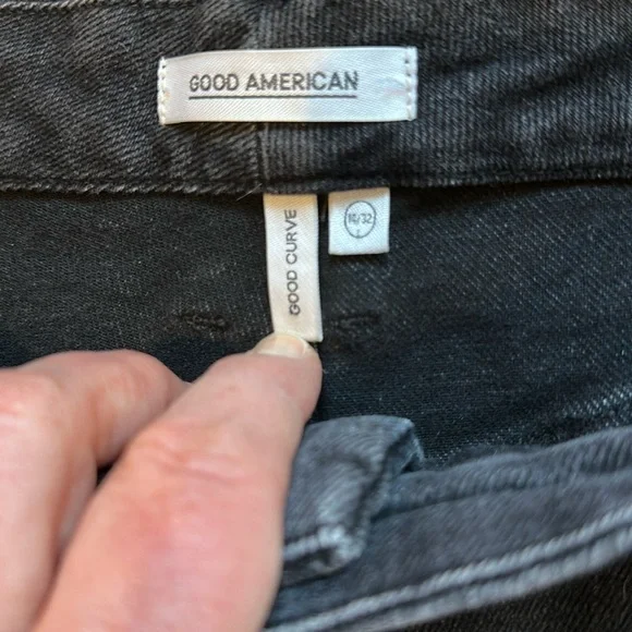 Good American Good Curve Black Jeans - Picture 4 of 7